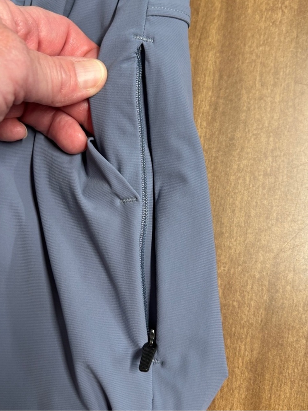 Vuori Miles Ankle Pant Blue Heron Straight Leg Crop Mid Rise VW404 Athletic M
U - Picture 12 of 17
